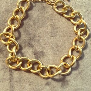Chunky gold chain necklace